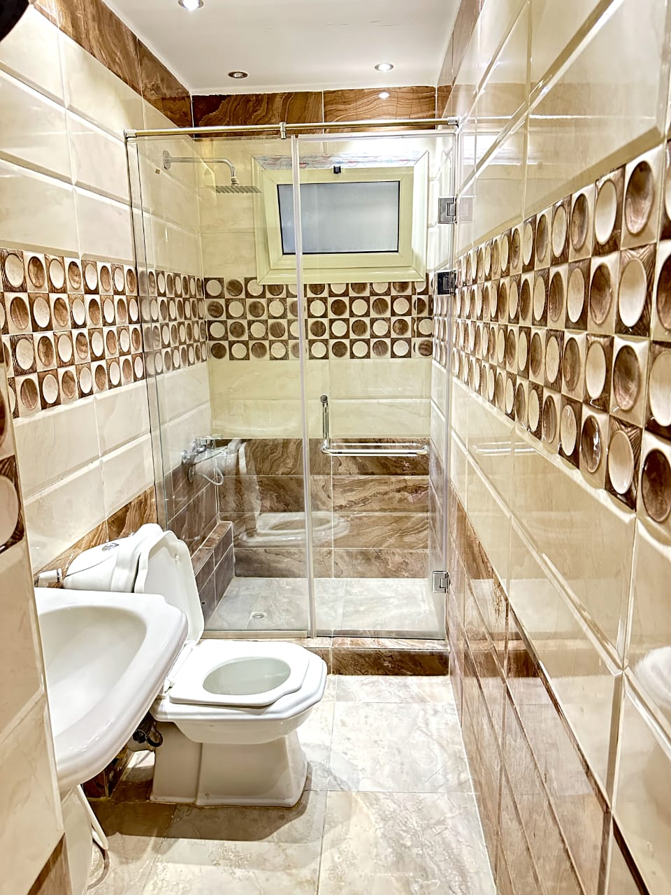 شقة فاخرة للايجارا ليومى والشهرى بالمهندسين شارع اسراء المعلمين