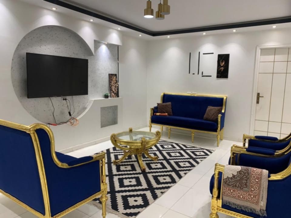 استوديو فرش فندقى للايجار الشهرى بالمهندسين بميدان لبنان