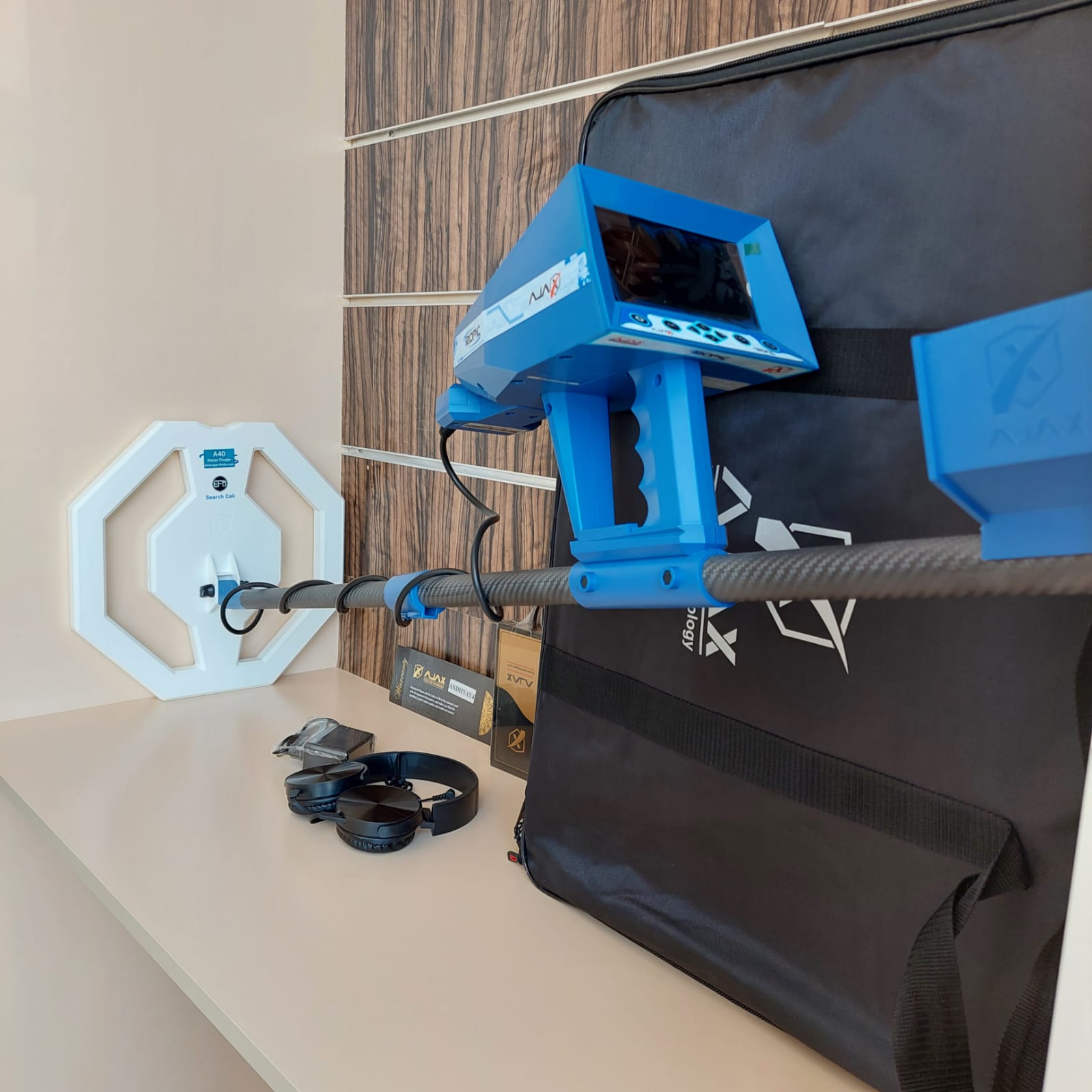 جهاز كشف الذهب و المعادن الثمينة  تروبيك TROPIC  المقدم من الشركة الامريكية  اجاكس AJAX.