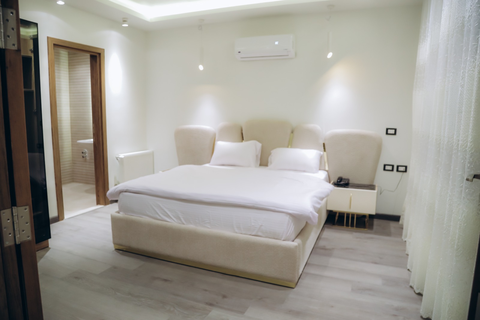 قصر 7 غرف للايجار اليومي