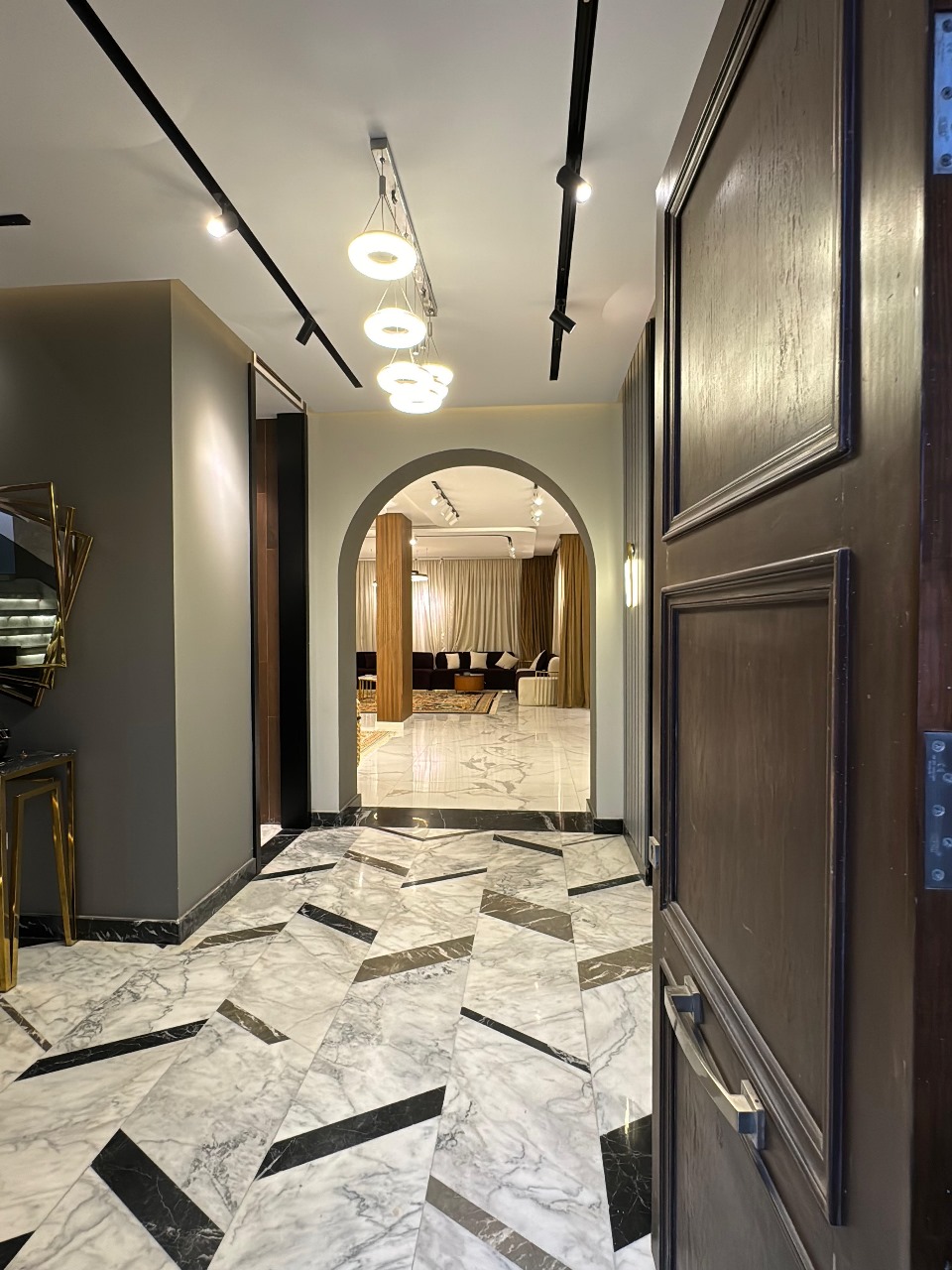 4 غرف داخل كمبوند للايجار اليومي