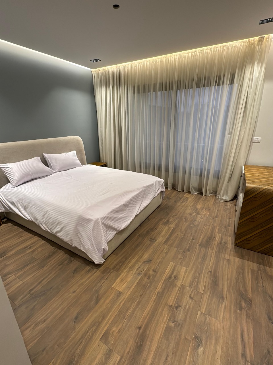 4 غرف داخل كمبوند للايجار اليومي