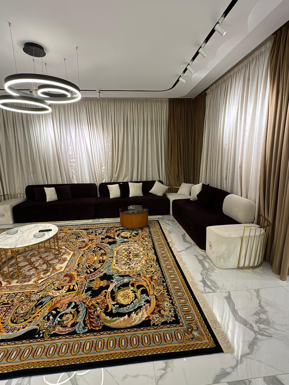 4 غرف داخل كمبوند للايجار اليومي