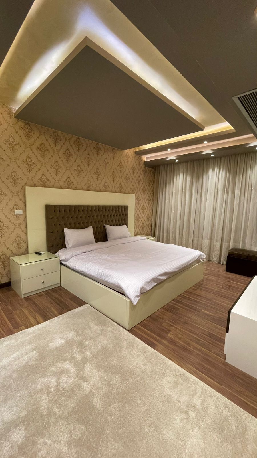 دوبلكس 3 غرف للايجار اليومى