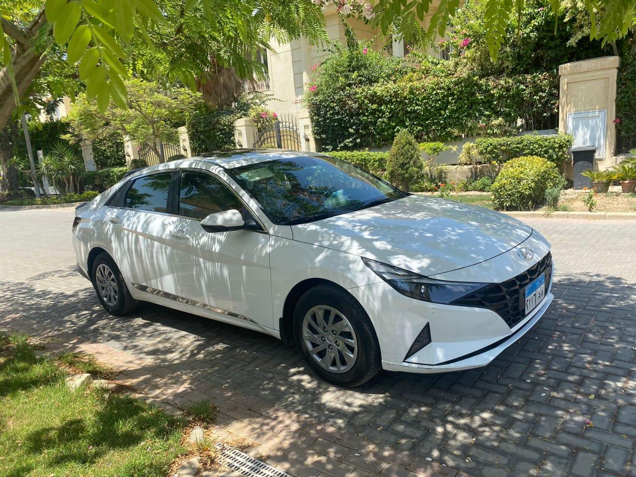 ايجار النترا CN7 لاستقبال او توصيل المطار شركة القاهرة ليموزين