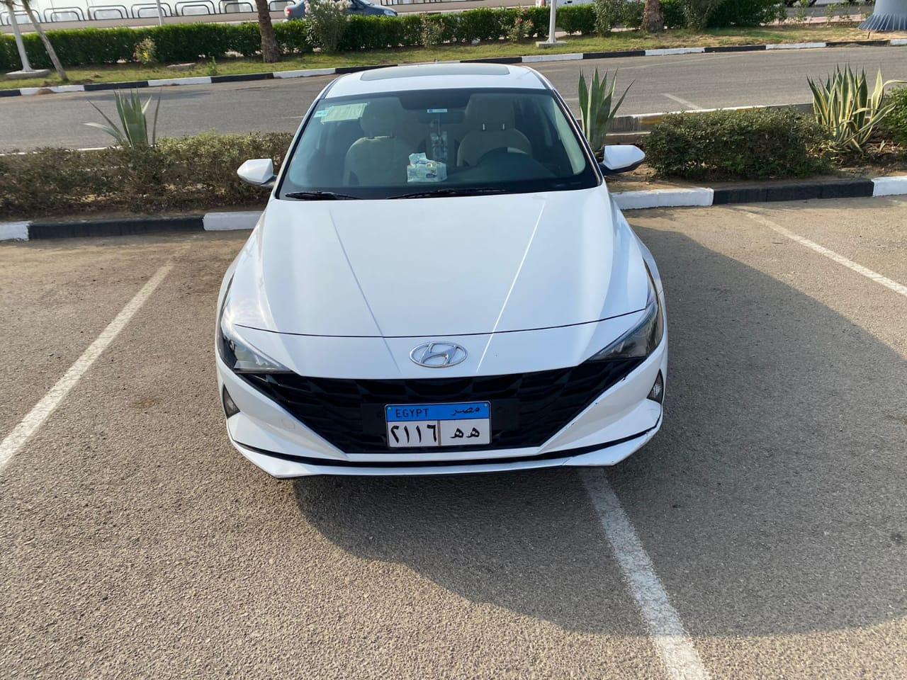 ايجار النترا CN7 لاستقبال او توصيل المطار شركة القاهرة ليموزين