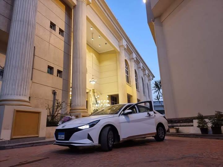 ايجار النترا CN7 لاستقبال او توصيل المطار شركة القاهرة ليموزين