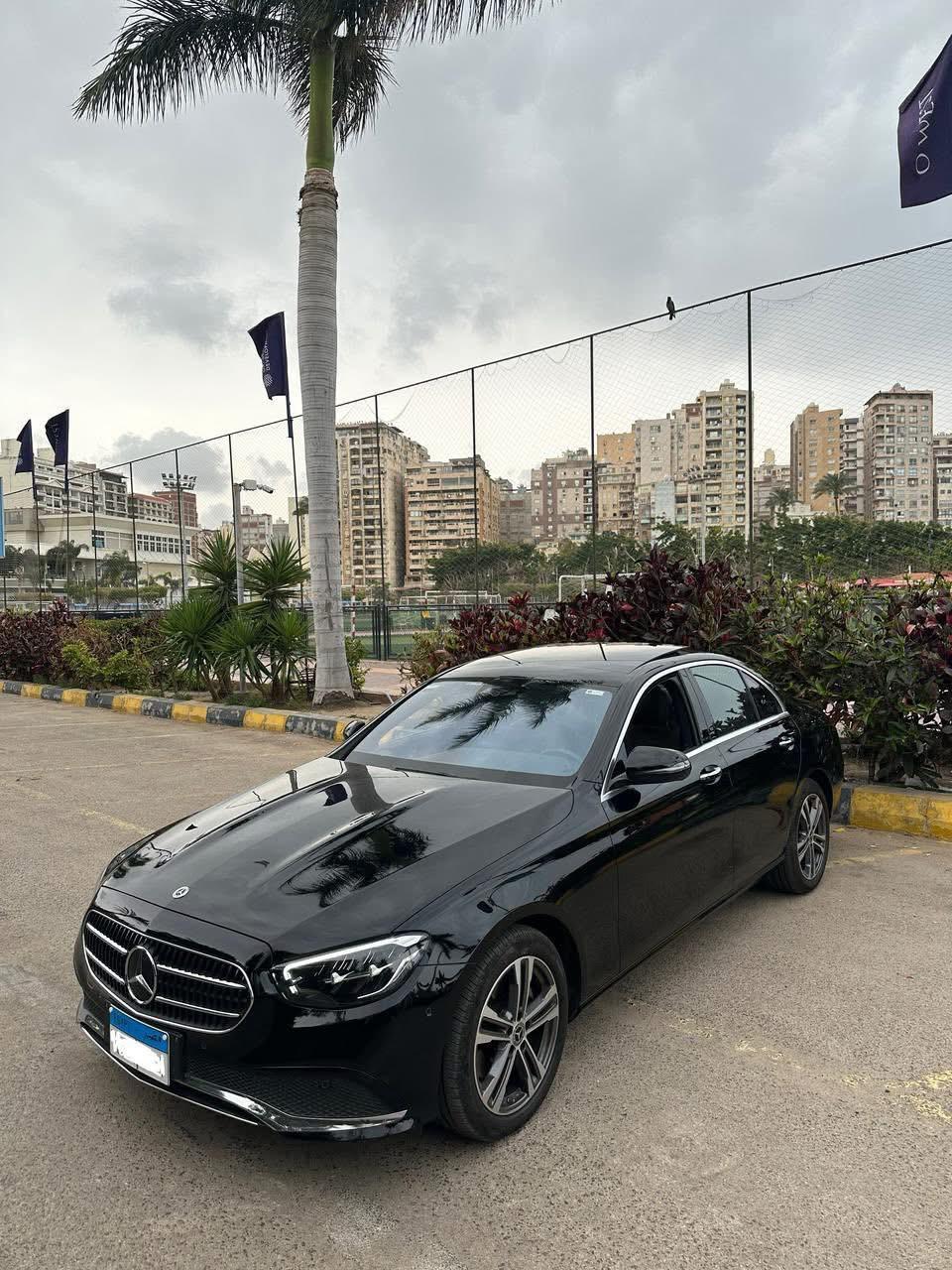 ايجار سيارة مرسيدس E200 للتنقلات والمناسبات داخل مصر