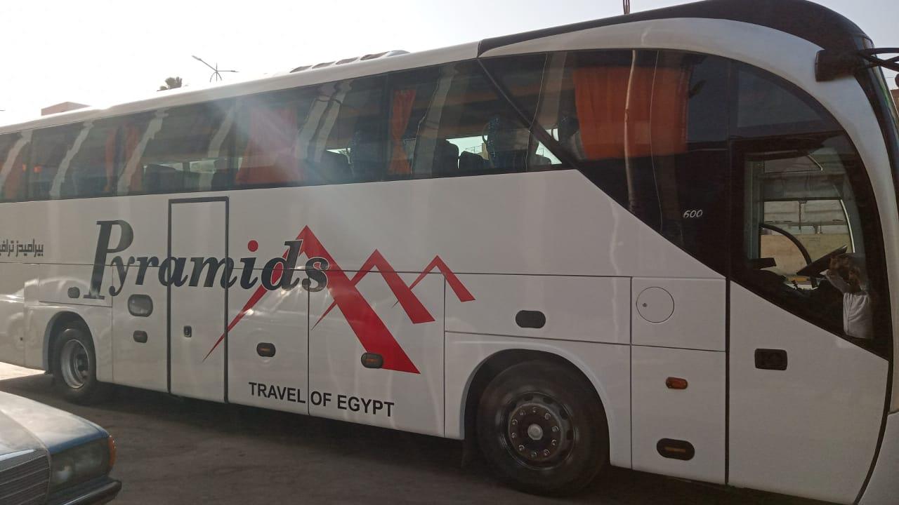 ايجار أتوبيس مرسيدس 50 راكب  راحة وفخامة في كل رحلة جماعية