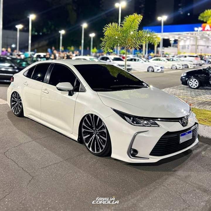 ايجار تويوتا كورولا  الراحة والاعتمادية في كل مشوار