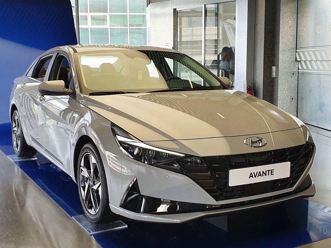 ايجار هيونداي إلنترا الأناقة والراحة في تنقلاتك اليومية والسياحية