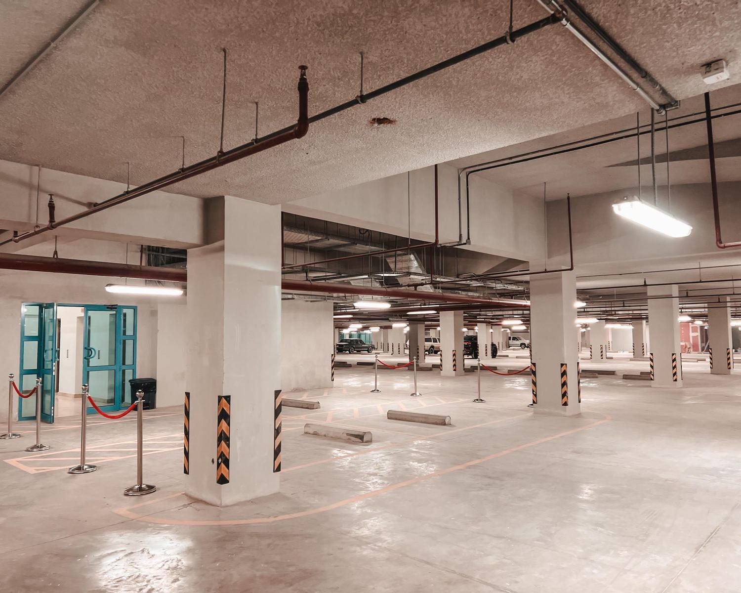 موقف للإيجار في السويدي