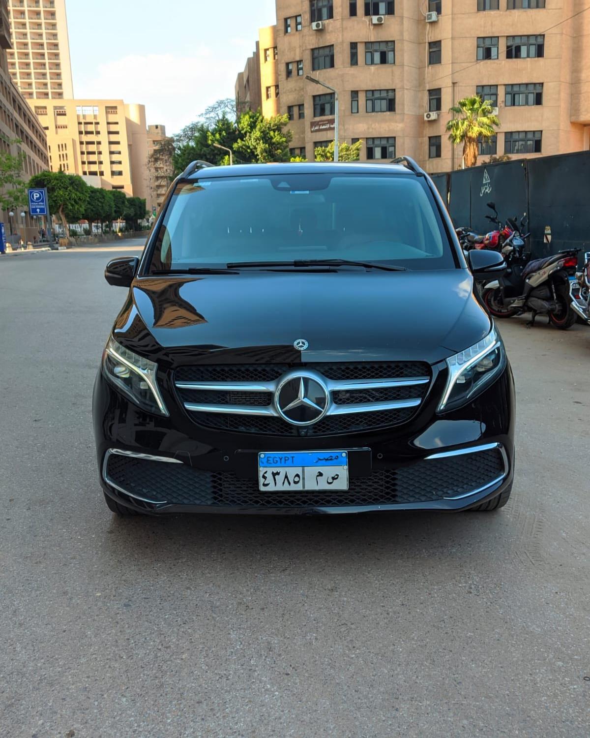 إيـجــار مرسيدس فيانو – رفاهية النقل الجماعي مع تورزم تورز