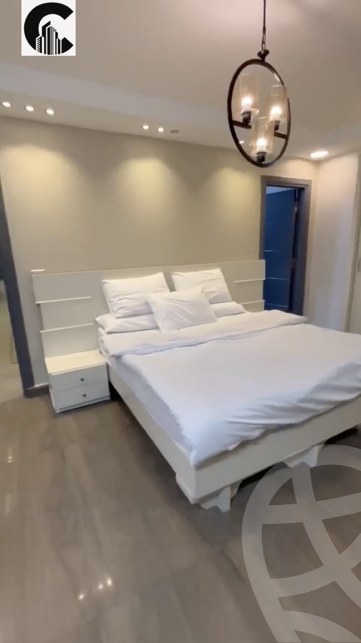 متاح شقه فندقيه بالدقى فى محيي الدين الرئيسى 3 غرف 3 حمام فرش سوبر لوكس يوجد انترنت مكيفه بالكامل