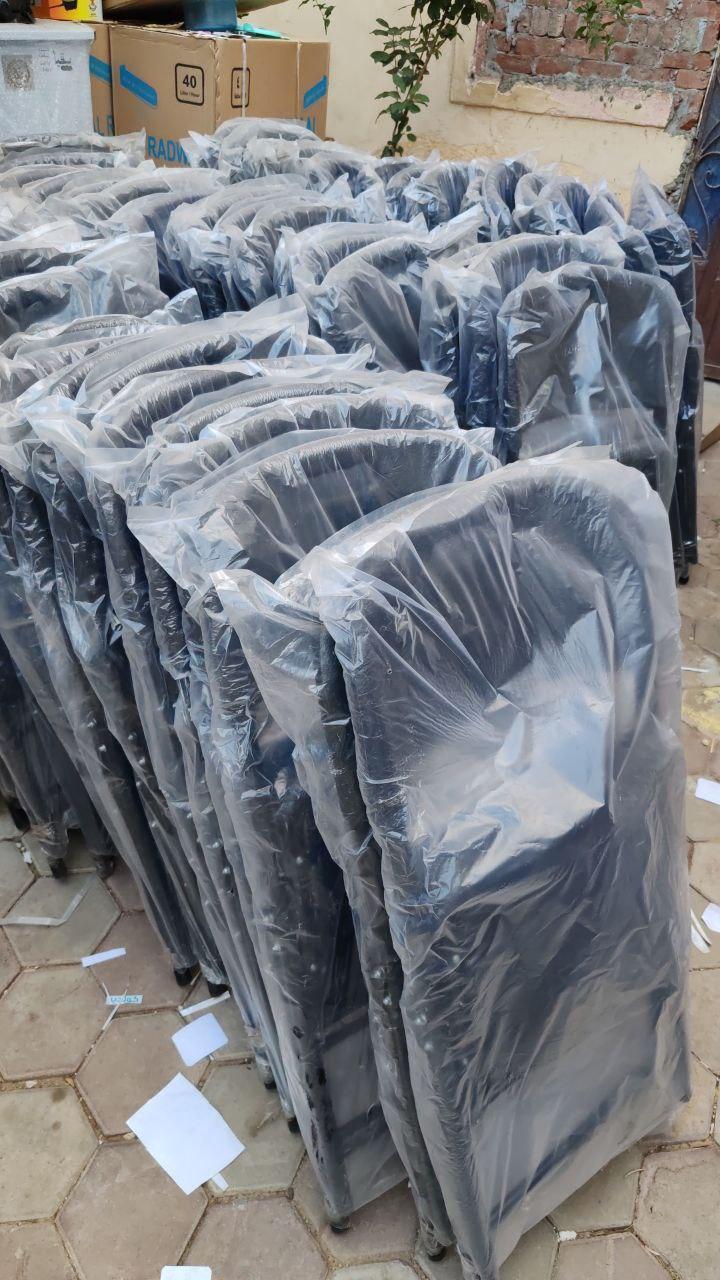 كرسي صب بلاستيك بهيكل معدنى قابل للطي غير قابل للكسر 01013518080