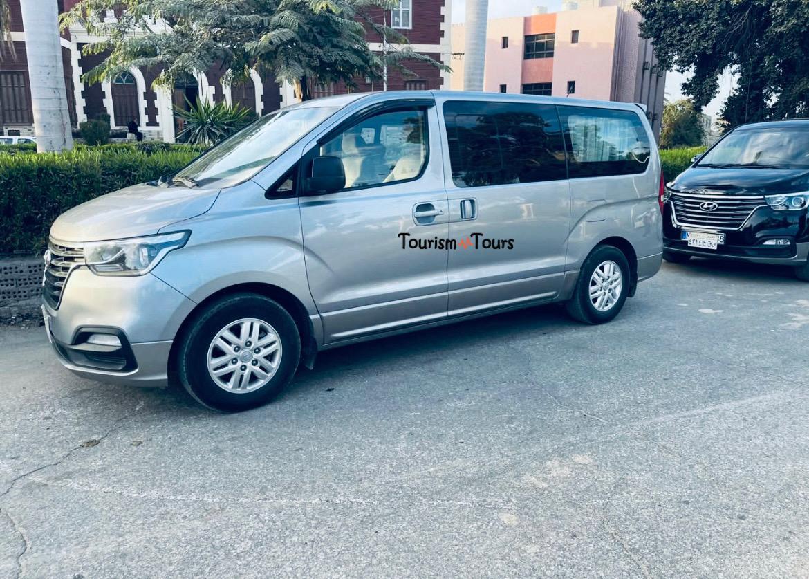 إيجار هيونداي H1 من تورزم تورز - راحتك وراحة مجموعتك على الطريق!