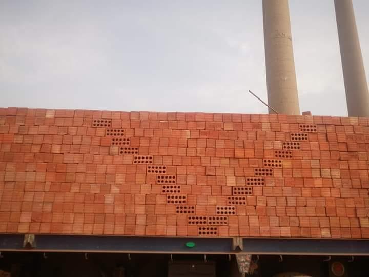 العمار مصر تقدم لك الطوب الطفلي الأحمر عالي الجودة... لأن كل مبنى قوي لازم يبدأ بطوبة مضمونة