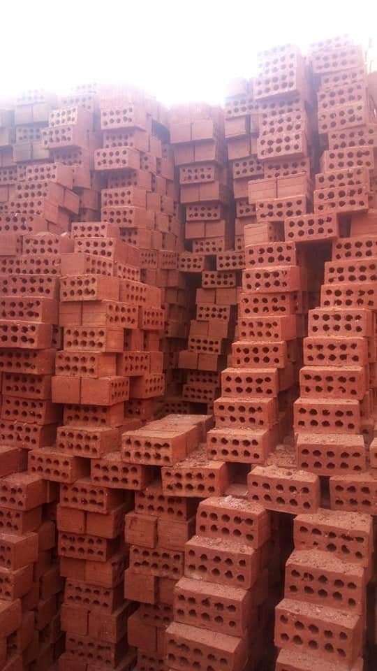 اختار الصح من البداية... طوب طفلي أحمر من العمار مصر، متين وجودة تفرق في كل طوبة!