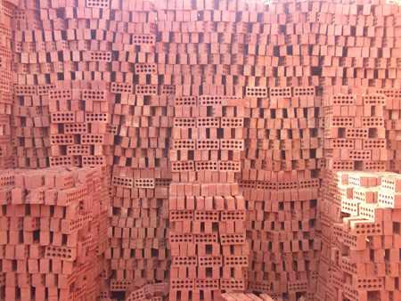 اختار الصح من البداية... طوب طفلي أحمر من العمار مصر، متين وجودة تفرق في كل طوبة!