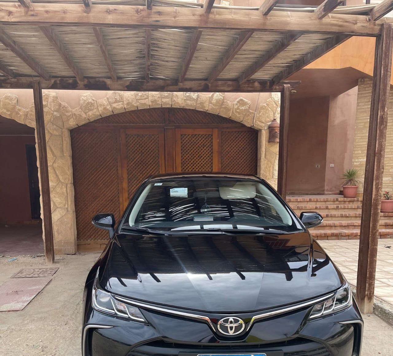 مفتاحك للراحة والاقتصاد: استأجر تويوتا كورولا من تورزم تورز
