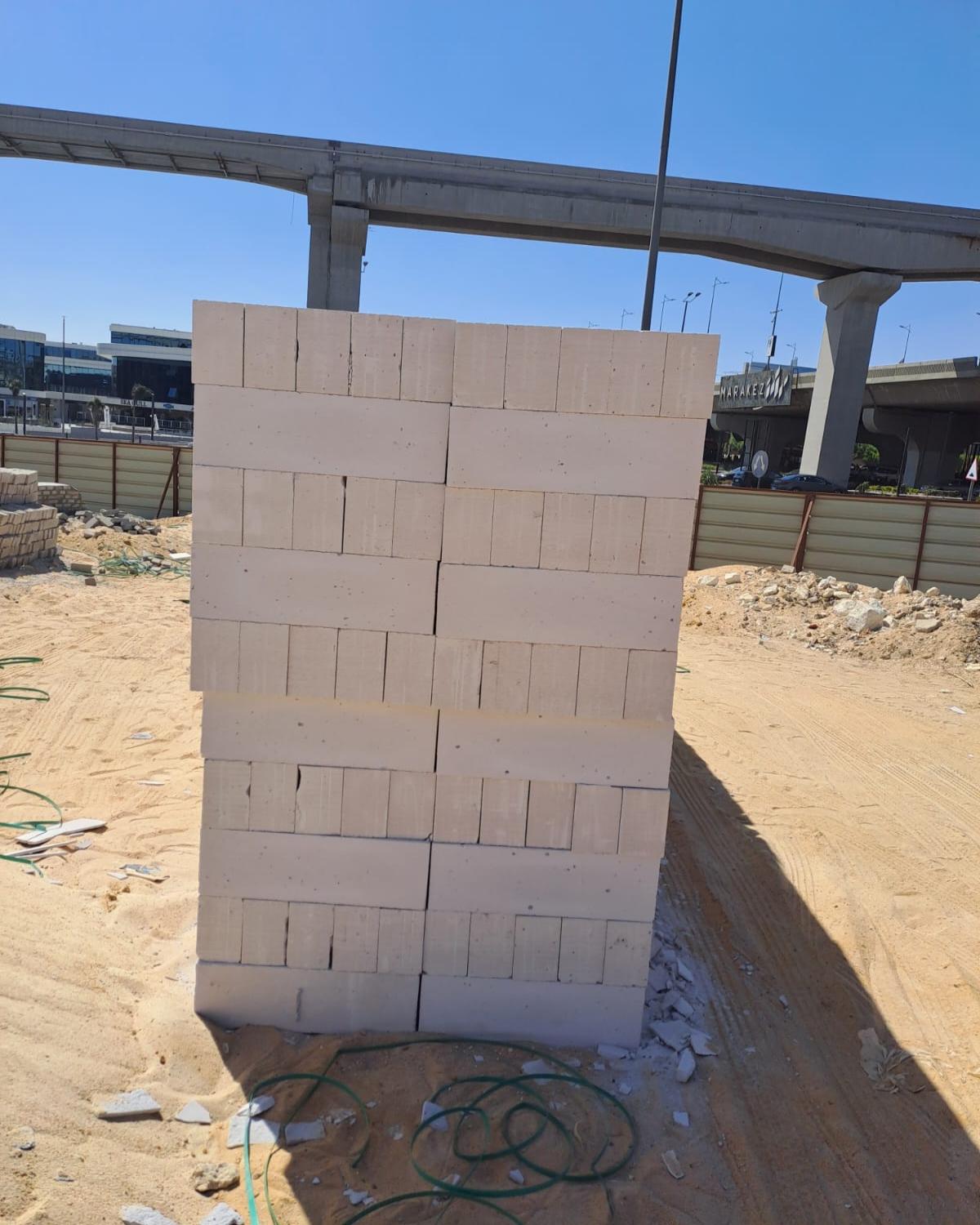 طوب ابيض خفيف قوي في الأداء