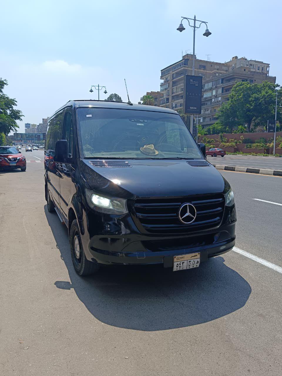 ميكروباص vip مرسيدس سبرتنر لللرحالات