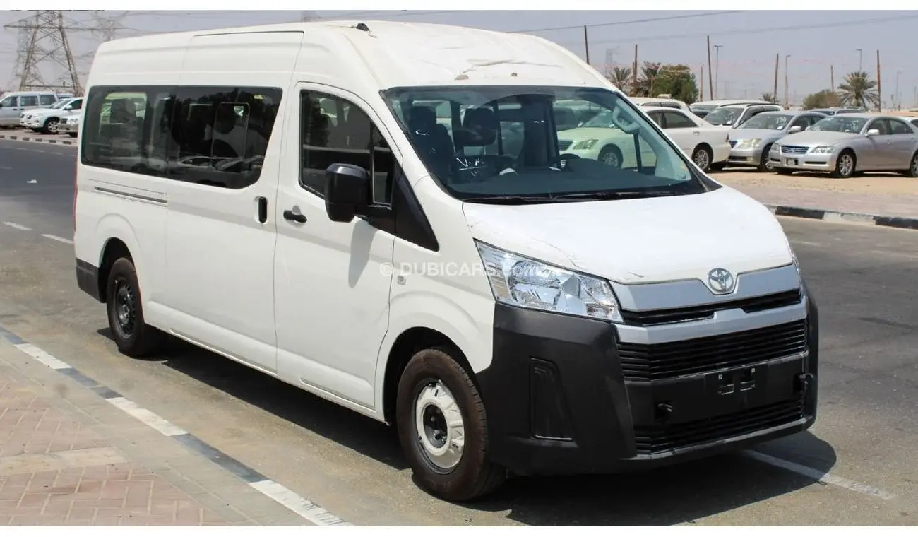 للرحالات الجماعية والسفر استأجر ميكروباص تويوتا هايس 14 راكب من تورزم تورز