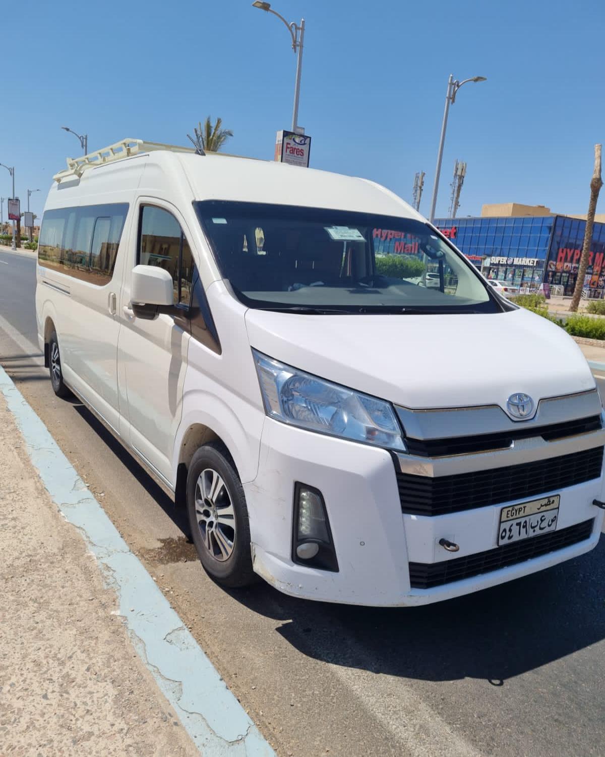 لرحالات شرم الشيخ استأجر ميكروباص تويوتا هايس 14 راكب