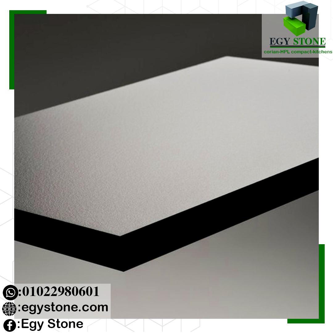 الواح كومباكت باكبر المقاسات