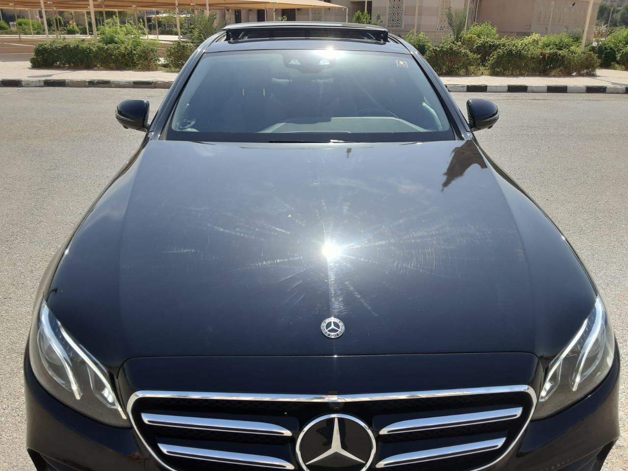 استأجر سيارة مرسيدس E200  للرحالات والسفر