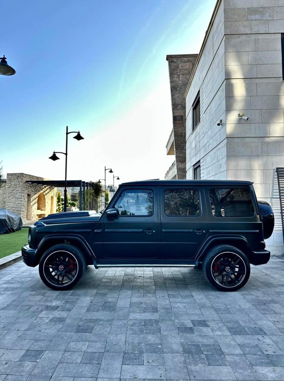 إيجار مرسيدس G-Class بالسائق: رمز القوة والتميز، بين يديك.
