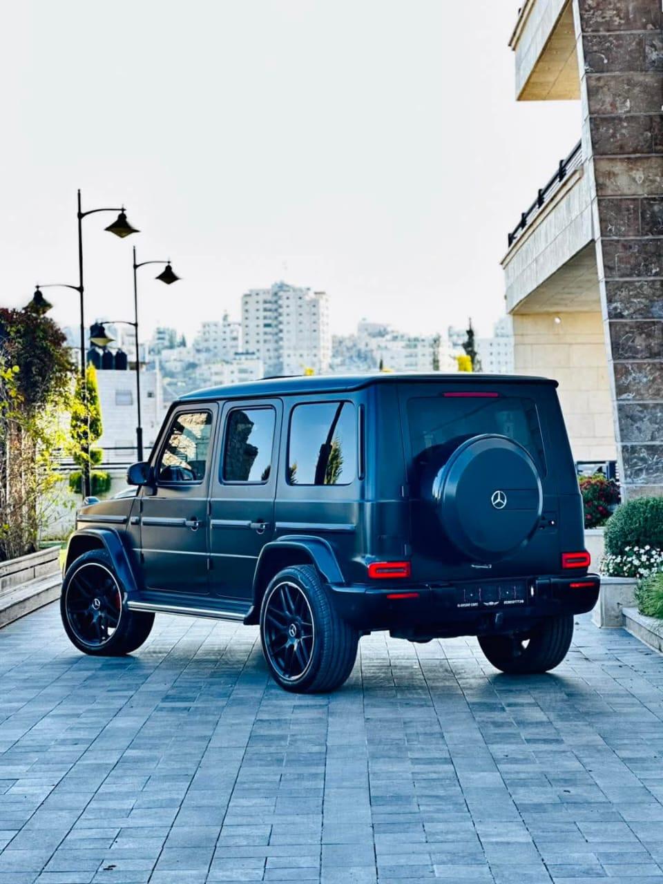إيجار مرسيدس G-Class بالسائق: رمز القوة والتميز، بين يديك.