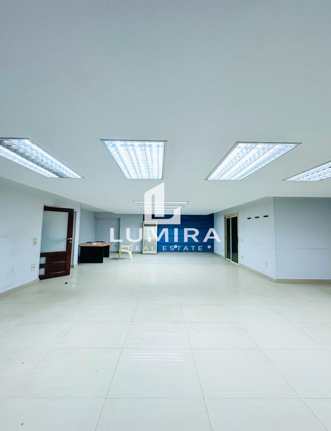 🌟مكتب اداري للايجار فى  شارع سوريا الرئيسي المهندسين 🌟 تشطيب الترا سوبر لوكس 🌸 دور الميزان الإدار