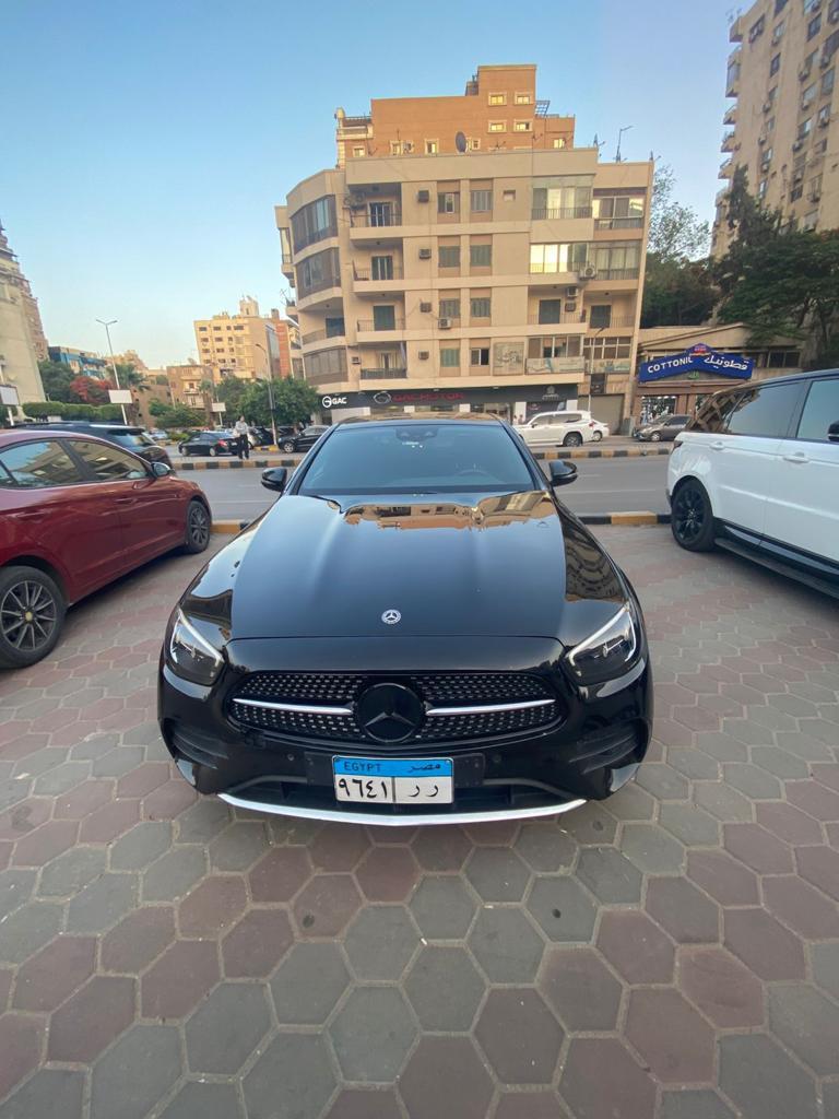 لمشاوير المطار استئجار مرسيدس E300 موديل 2021 من تورزم تورز