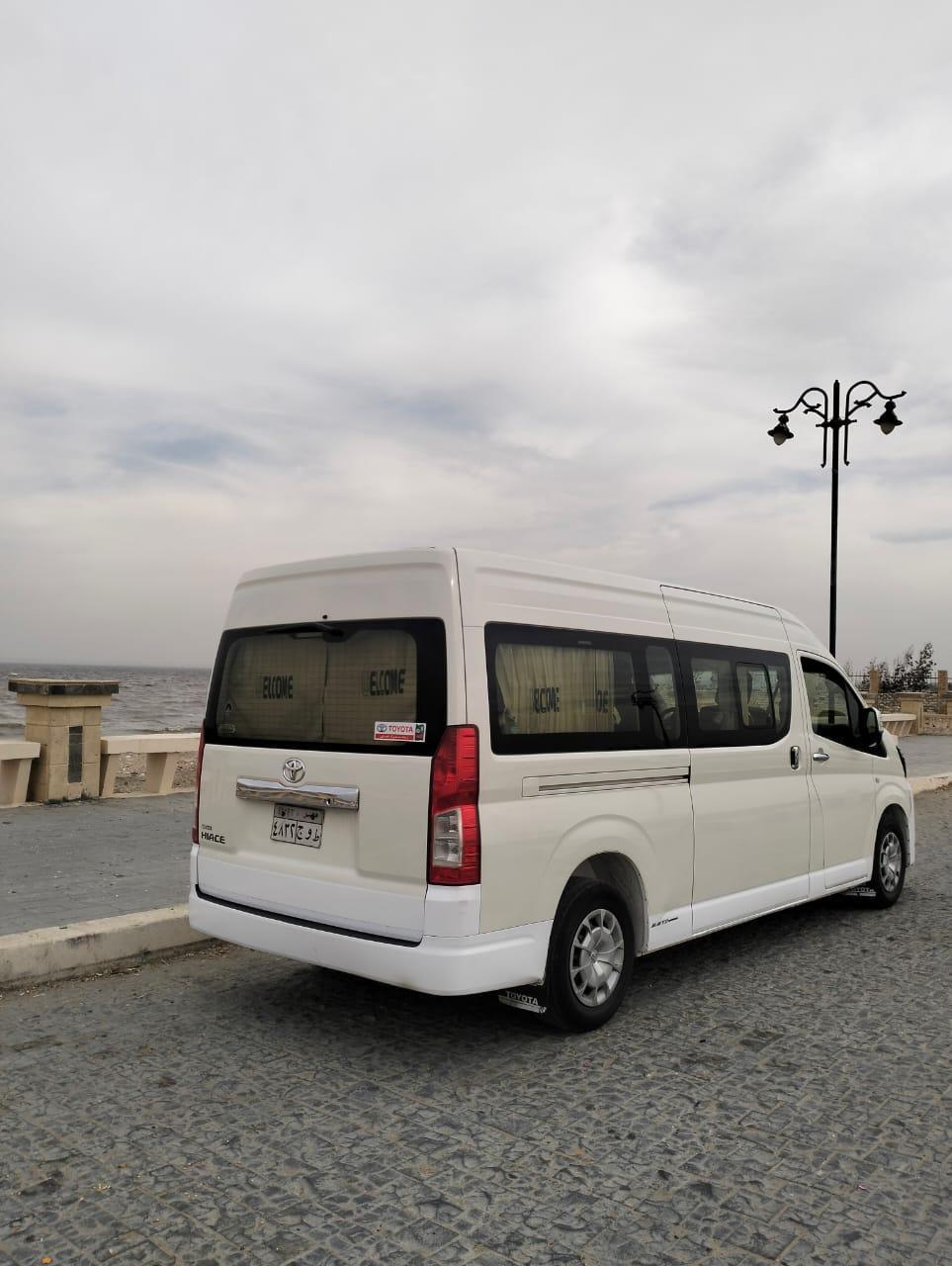 للرحالات الجماعيه والعائليه استأجر ميكروباص تويوتا هاي اس من تورزم تورز