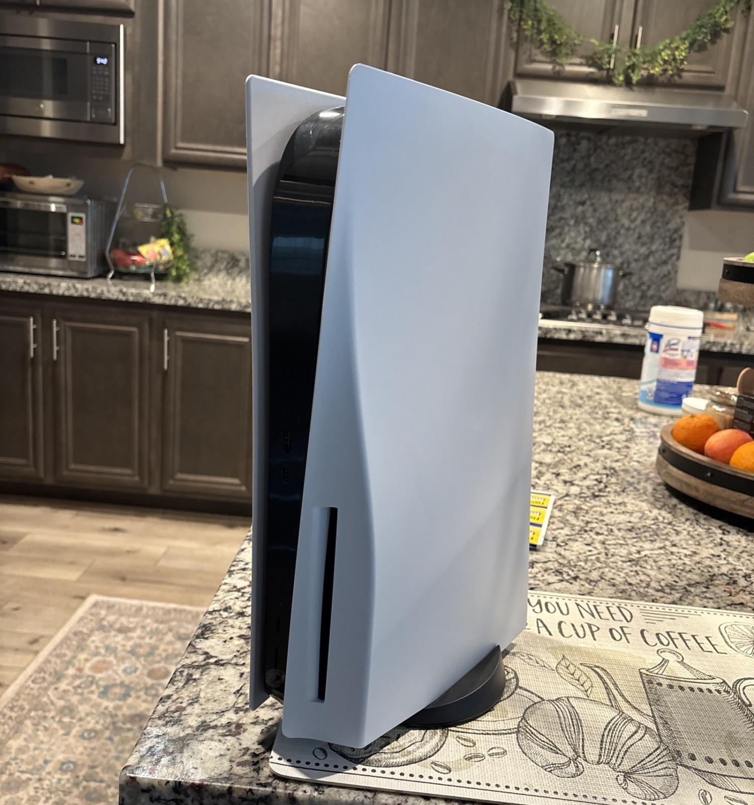 Selling Sony PS5 Blu-Ray Edition Console White comes with everything