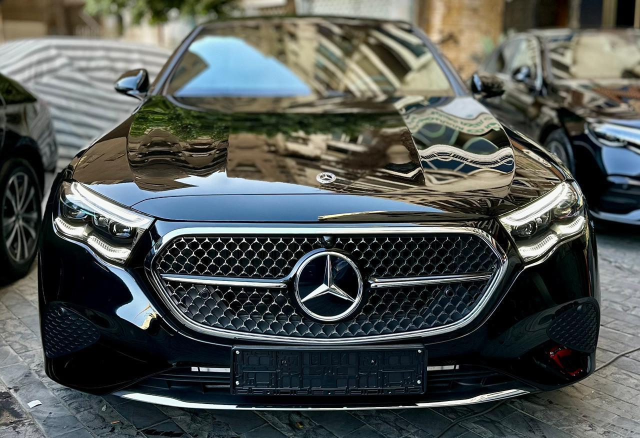 لاستقبال كبار الشخصيات أو العائلات الصغيرة استأجر مرسيدس E200