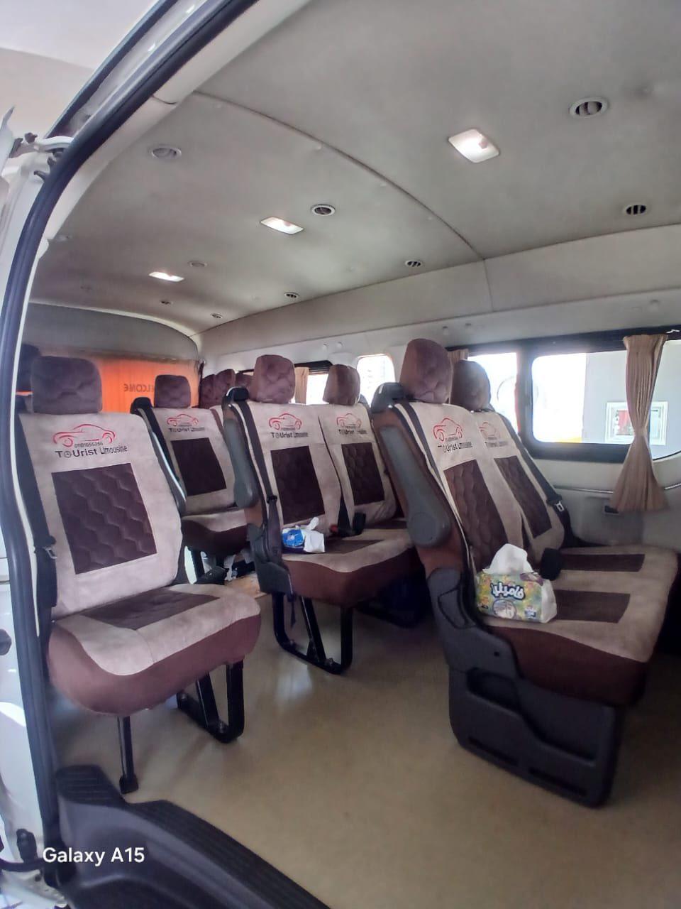 لنقل عائلتك أو مجموعتك من وإلى المطار استأجر ميكروباص تويوتا هاي اس