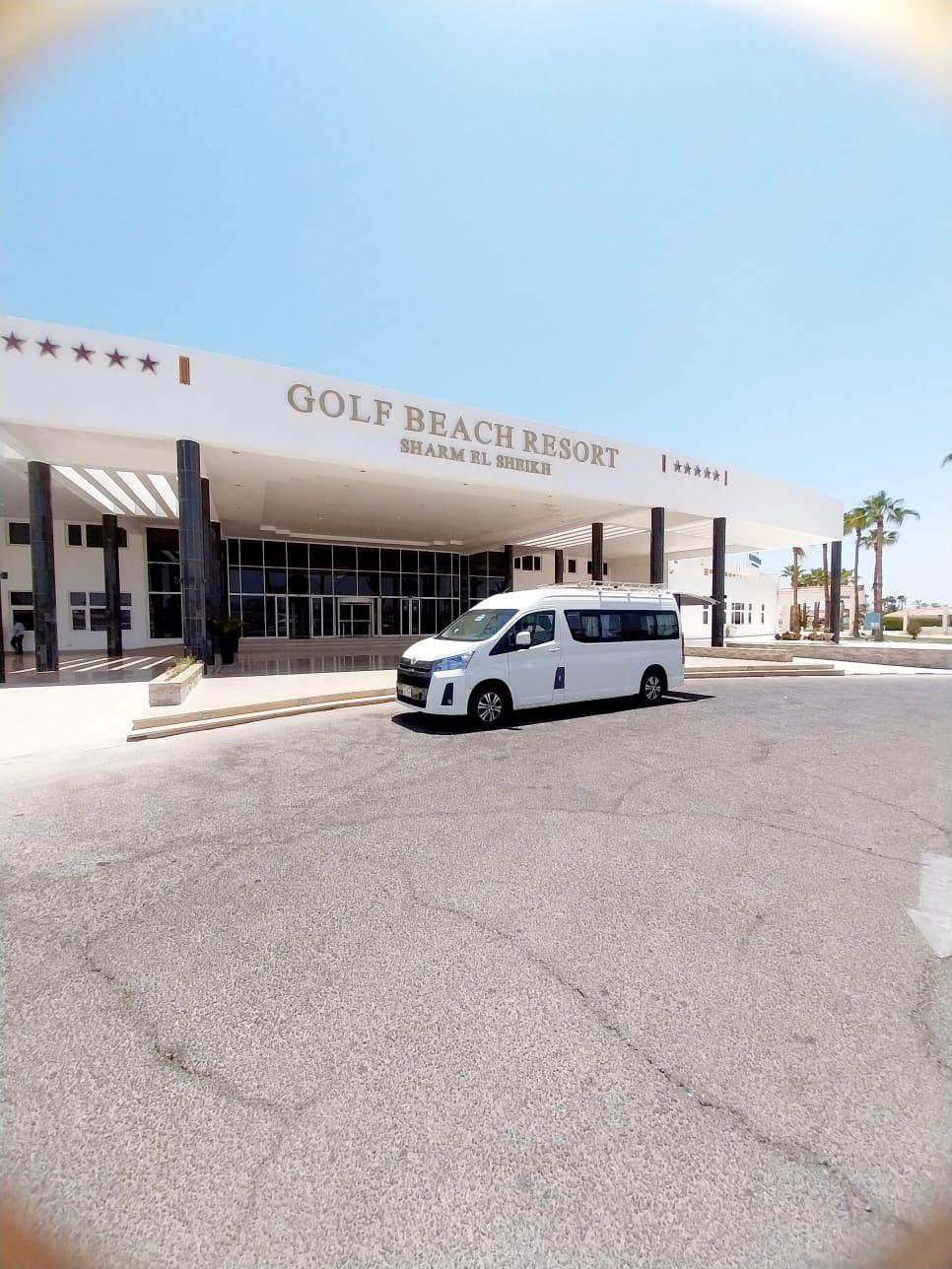 ـ ليموزين المطار الجماعي: ميكروباص 14 راكب.