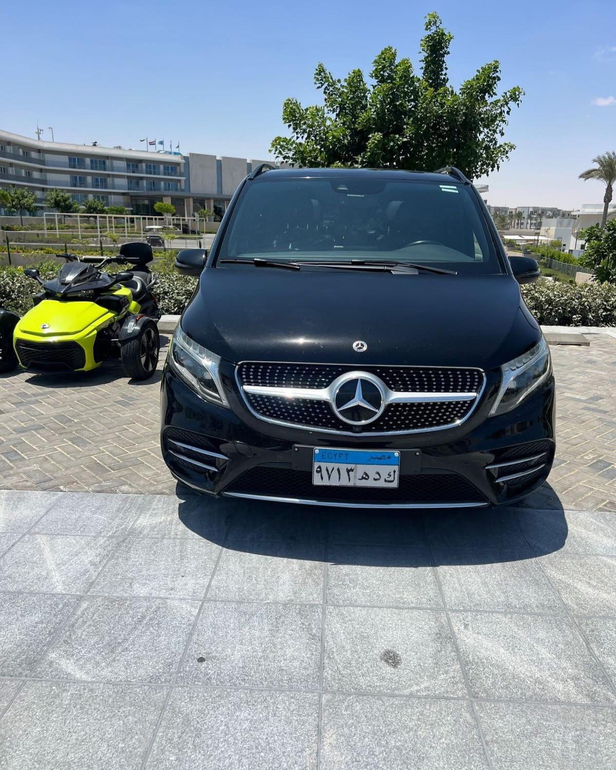 استقبال ضيوفك أو عائلتك من المطار إلى قمة الفخامة والراحة