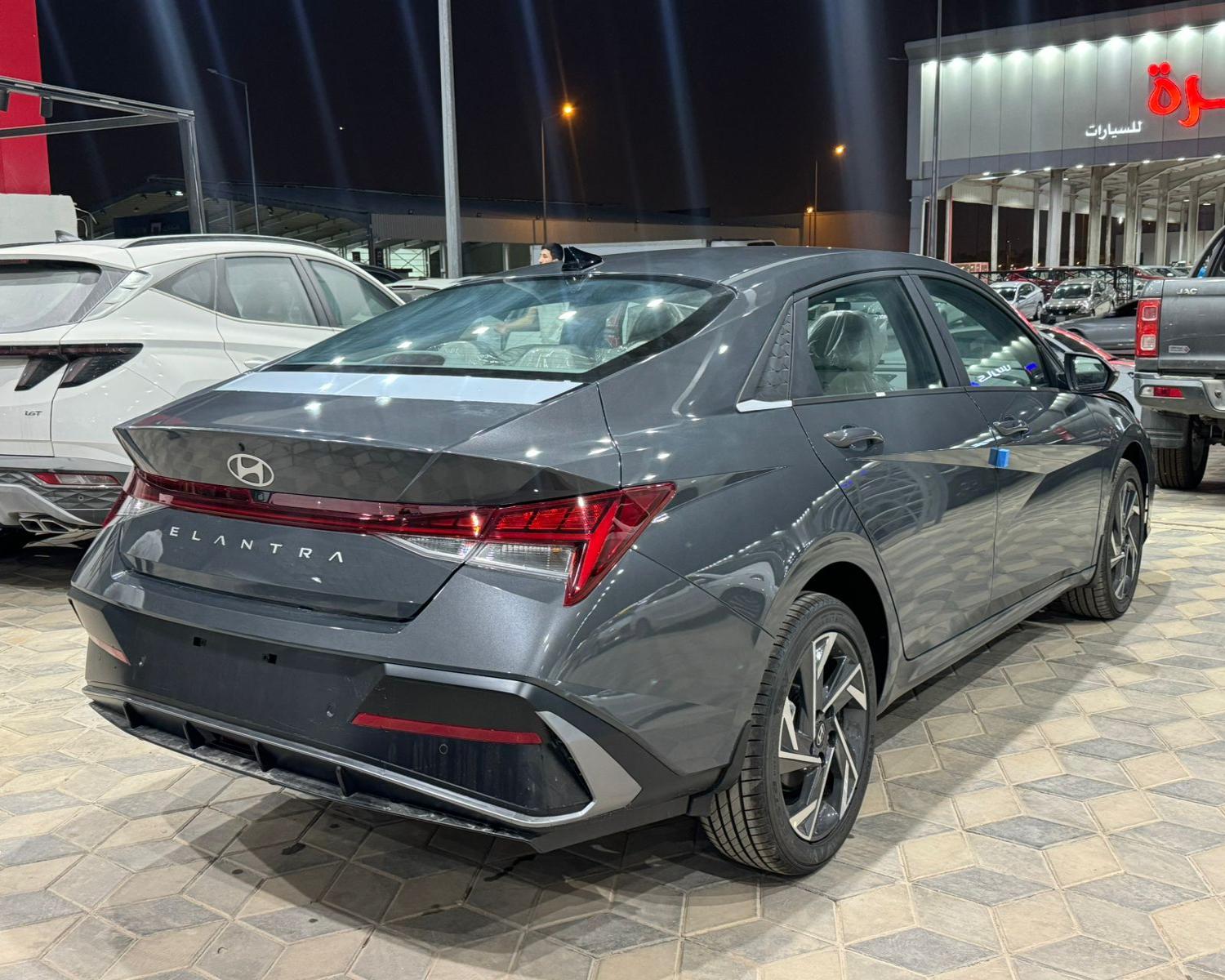 مريحة لإنجاز جميع مشاويرك اليومية استأجر هيوانداي النترا