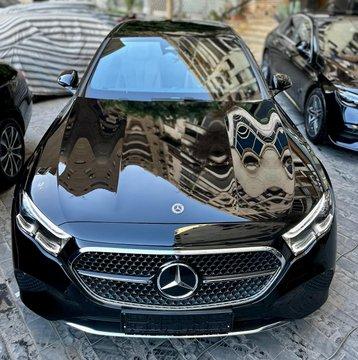 استقبال كبار الشخصيات أو رجال الأعمال، فإن مرسيدس E200 (أحدث موديل) هي الخيار الافضل