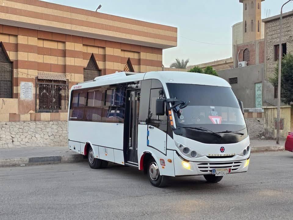 للمجموعات السياحية، والرحلات المدرسية والجامعية، ونقل فرق العمل في المشاريع.