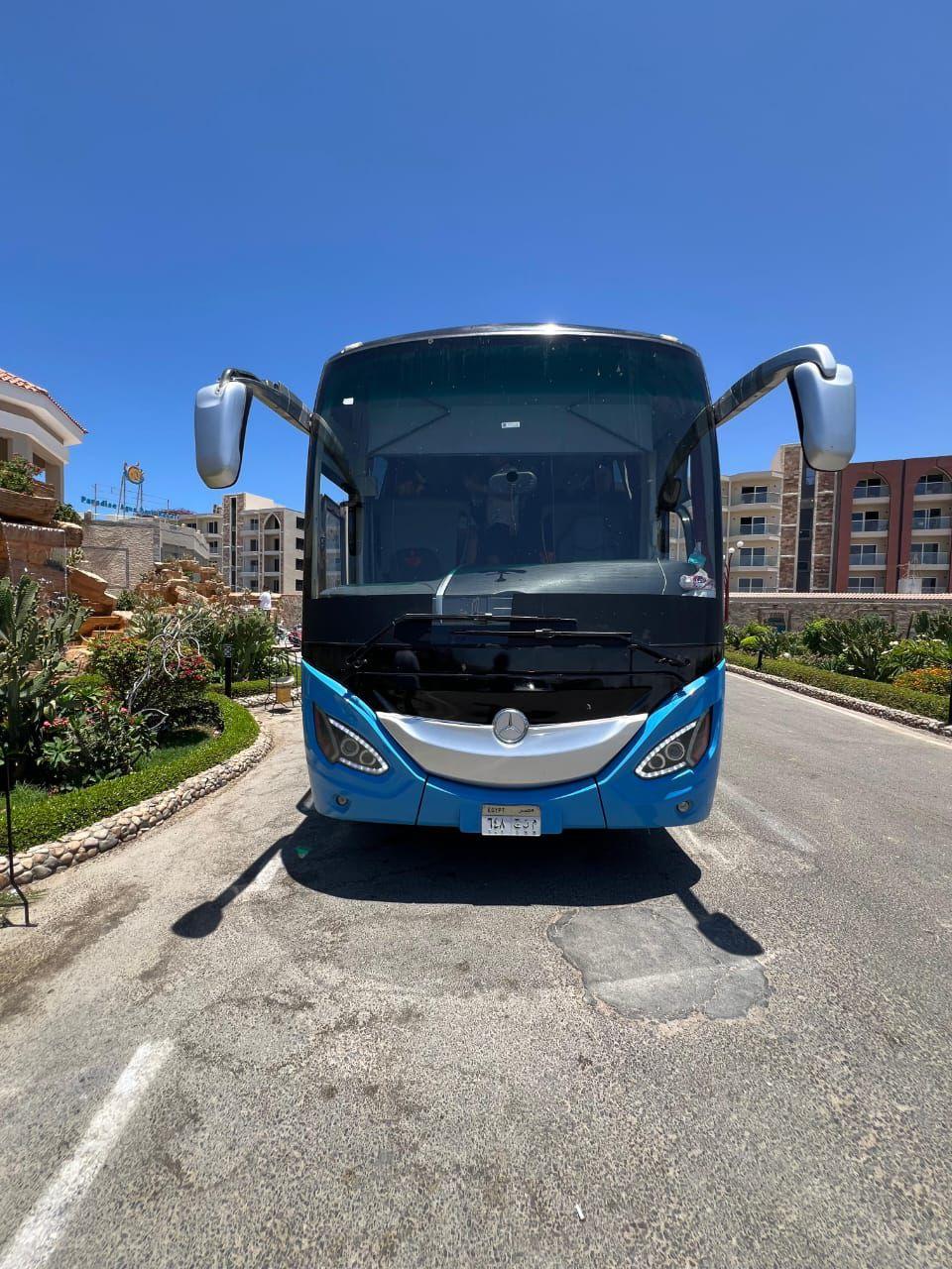 عندما يكون عدد مجموعتك كبيراً وتتجهون نحو وجهات بعيدة، تحتاجون إلى أتوبيس يضمن الفخامة، الأمان.