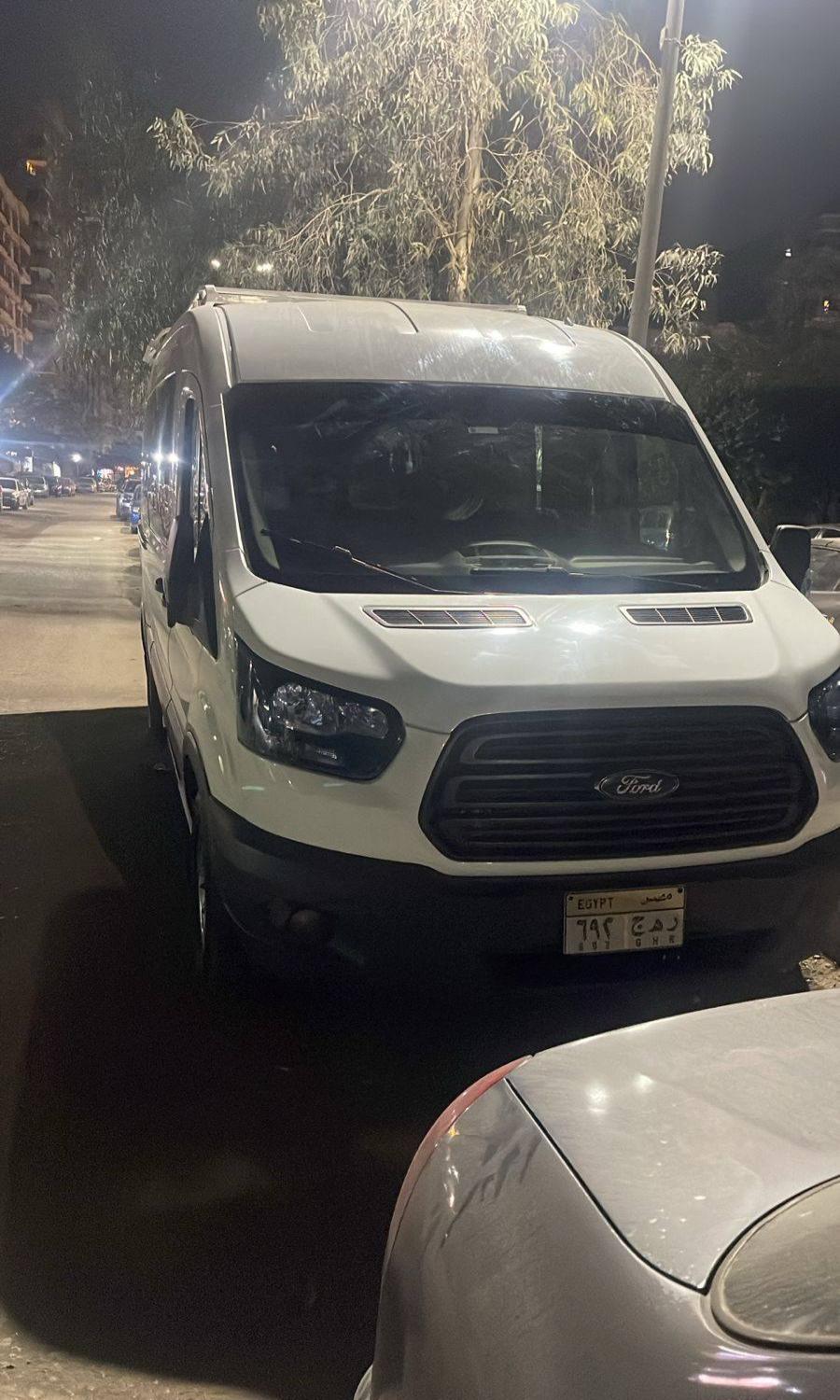 لرحلات الشركات، النقل السياحي، وتغطية المشاوير الجماعية بكفاءة عالية.