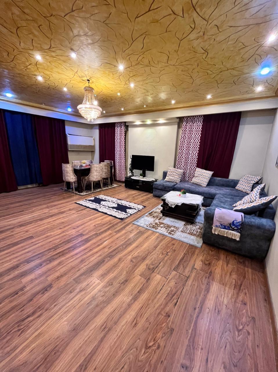 شقه راقيه مفروشه للايجار يومي و شهري بالمهندسين