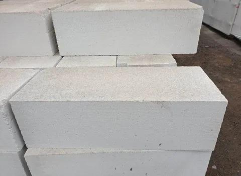 الطوب الابيض الرغوي الخفيف الفوم