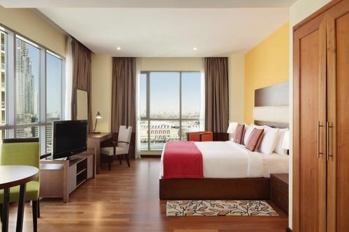 Comfortable City Stay at a Prime Hotel Near Business Bay