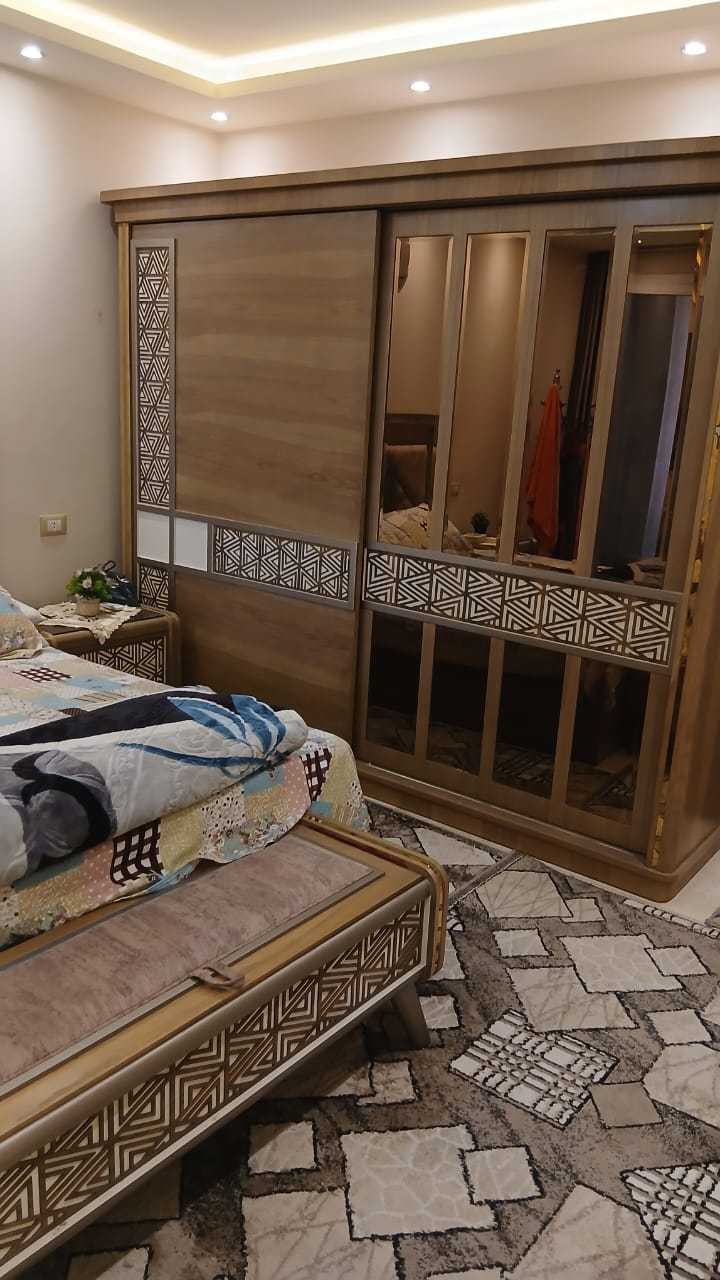 متاحه الان للايجار اليومى والشهرى بسعر مميز جدا شقه نظيفه جدا احمد عرابى الرئيسى