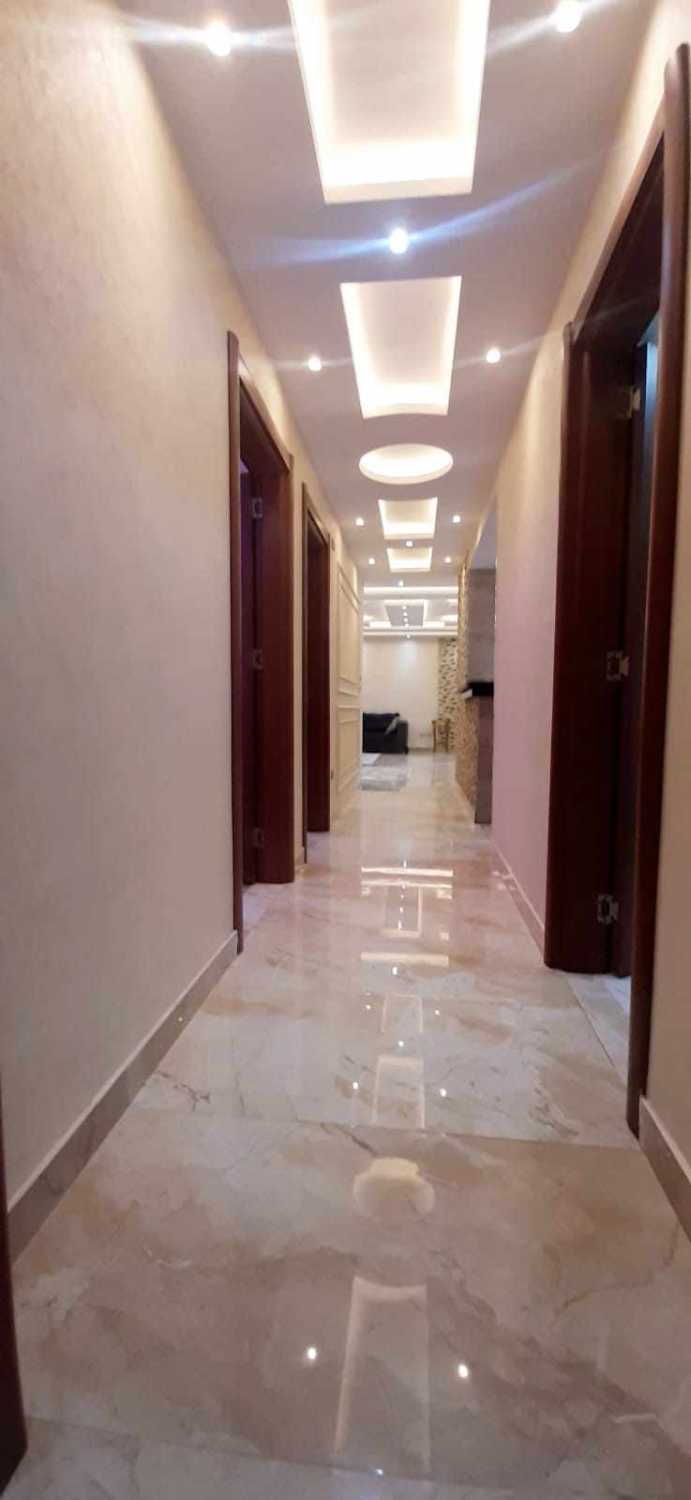 شقة للايجار اليومى  امام نادى الترسانه والزمالك بالمهندسين فرش فندقى وبه كل الكماليات بموقع مميز